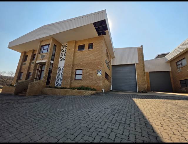 949M² WAREHOUSE TO LET IN CROWN